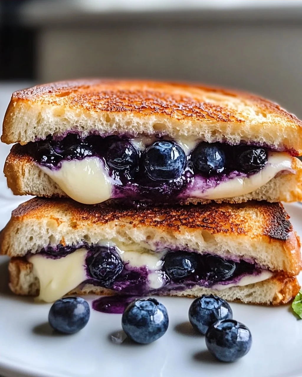 Der ultimative Blaubeer-Brie Grilled Cheese – Jetzt probieren!